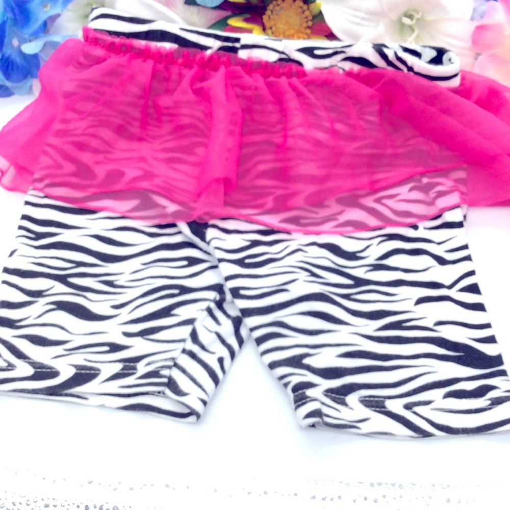 - - Swiggles toddler girls shorts  3 T .
